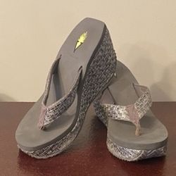 WOMENS VOLATILE PLATFORM WEDGE FLOPS