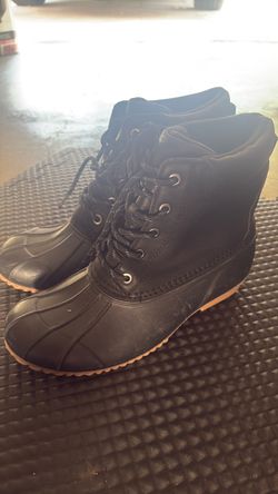 Snow boots