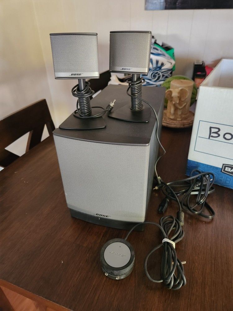 Bose Speaker System Companion 3 Subwoofer And 2 Speakers