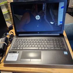 HP 15.6" LAPTOP, Intel Core i5-8250-256 SSD HD-8GB Ram,Windows 11