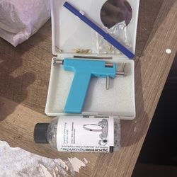 ear piercer with jewelry cleaner pack 