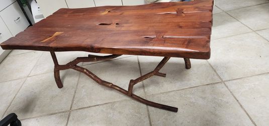 Must Go! Wooden Table Beautiful