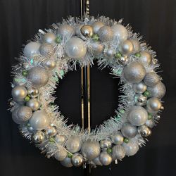 Holiday Wreath (12”)