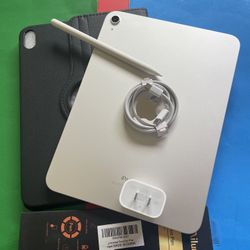 256gb Apple IPad 10th Generation (10.9” Liquid / 2022 model) with pen, keyboard, case & Accessories (warranty 2026) 