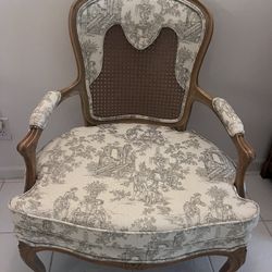 Set Of 2 Vintage French Arm Chairs 
