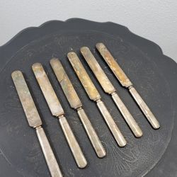 6 Antique silverplate dinner knives - Wm Rogers Eagle Brand 12 DWT Wallingford