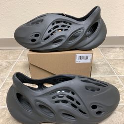 Yeezy Foam Runner Carbon Size 12 New