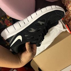 Nike Free Run 2 6.5 Youth GS