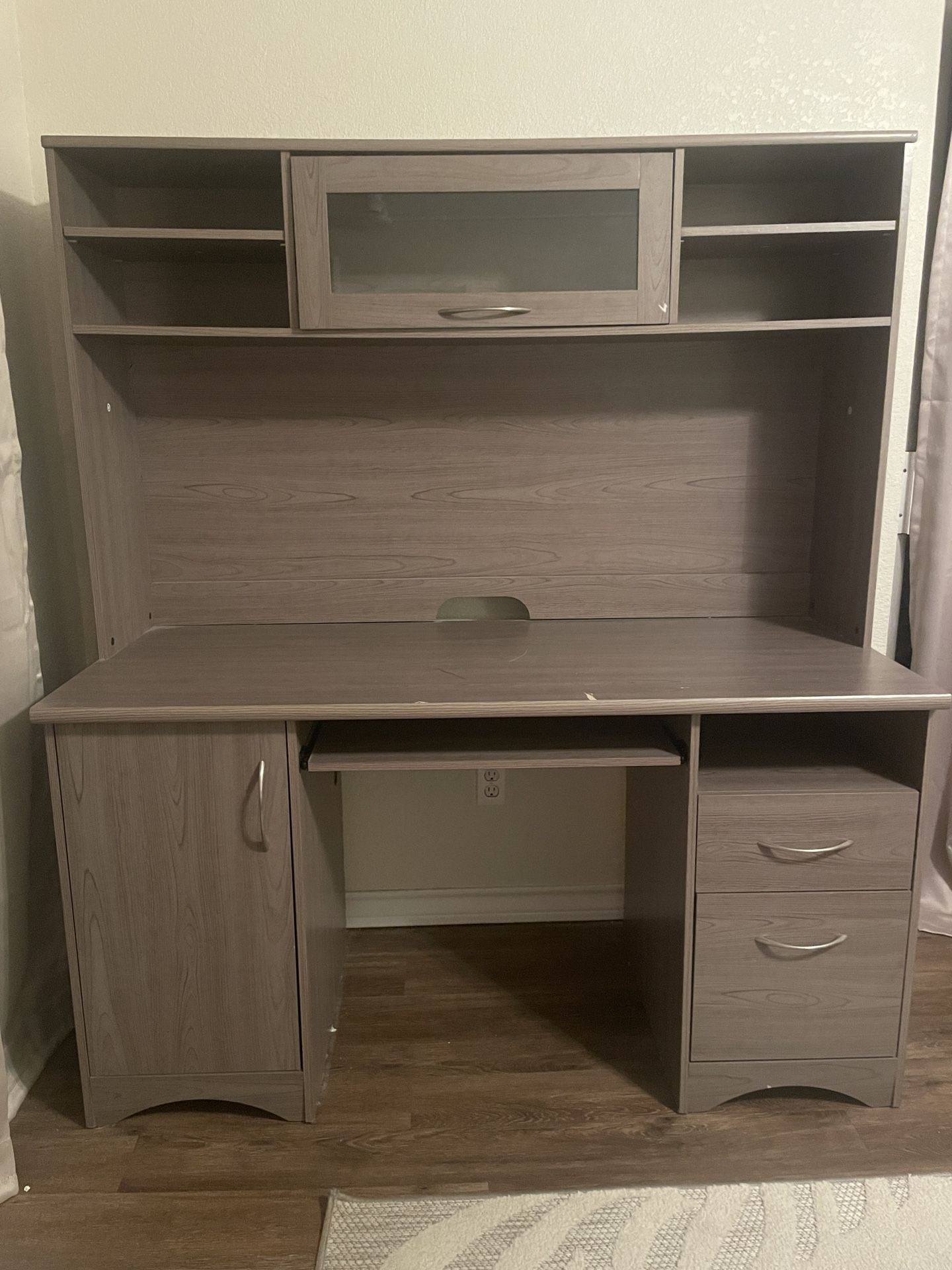 Free Desk
