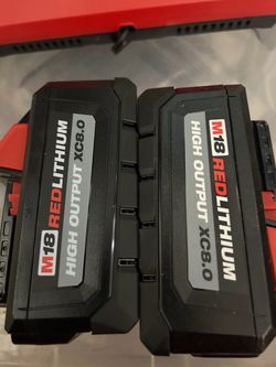 2 batteries milwaukee 8.0 ah