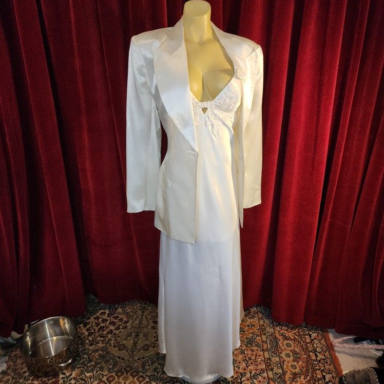 This Gown Is By FLORA NIKROOZ  ivory See Pics & Description 