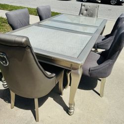 6 Seat Glass Living Room Table & Chairs