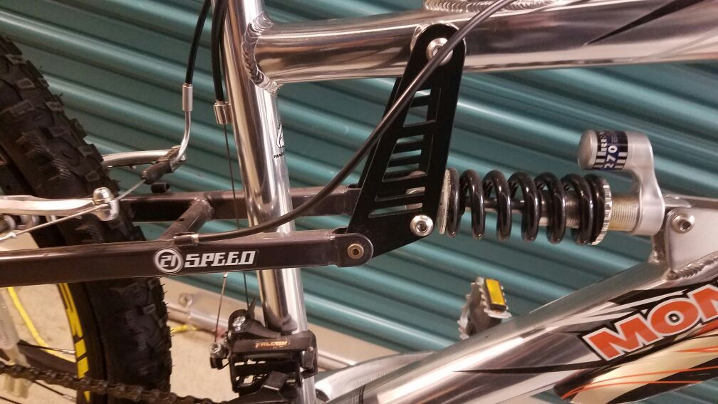 mongoose xr250 21 speed mountain bike