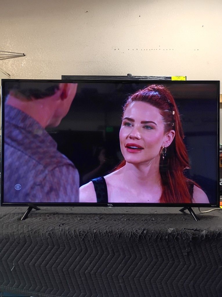 55 Inch Roku TCL 4k Smart Beautiful Tv Comes With Remote Control Shows Great Quality Clear Picture Works Fantastic Guaranteed 