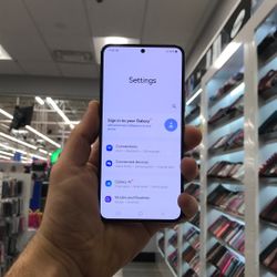 Samsung Galaxy S22 128GB UNLOCKED 