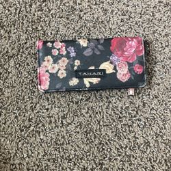tahari Wallet