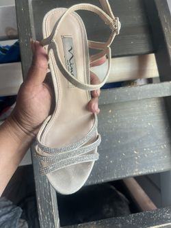 Size 10 M Nina Evening Sandals  Run Small