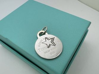 Tiffany Co Sterling Silver Return To Star Etched Round Charm Large