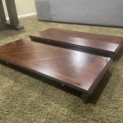 Dining table, six cheers and two extra pieces of leaves