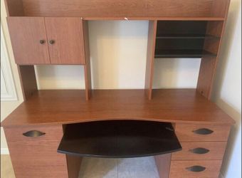 Big Wood Desk in good condition!