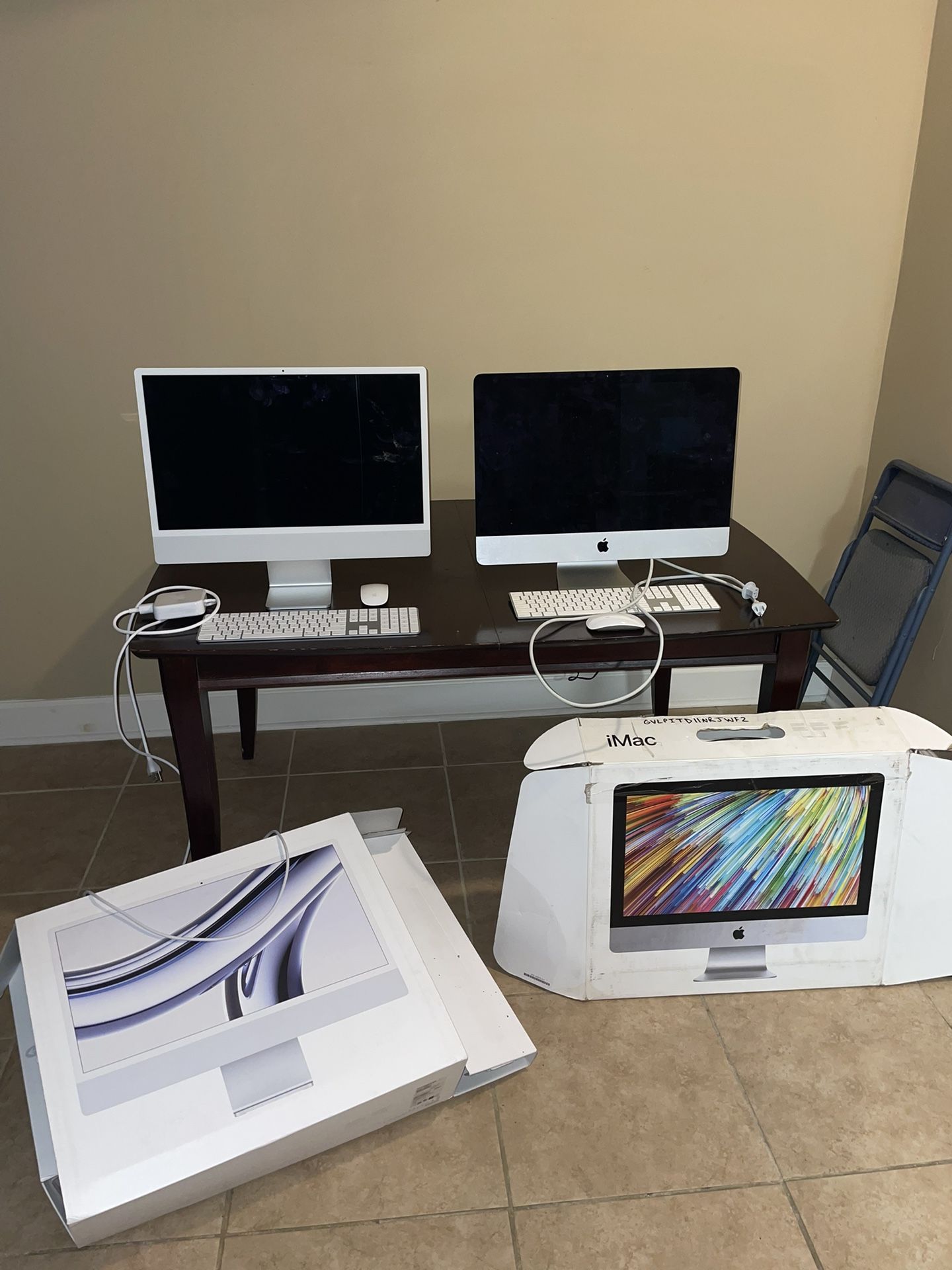 2 APPLE MAC DESKTOPS BEST OFFER