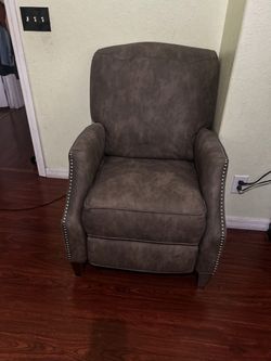 Taupe Power Lift Recliner $125 OBO – Works, Video Included, USB, Adapter