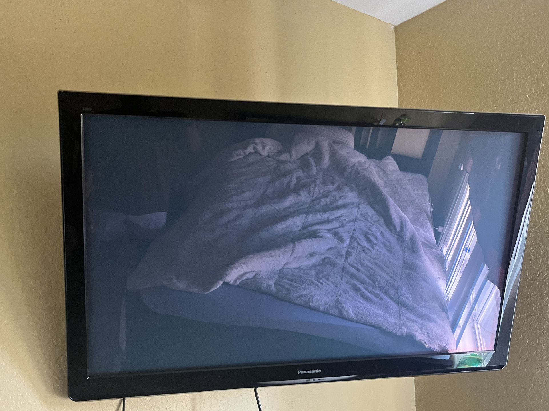 Panasonic TV & LG