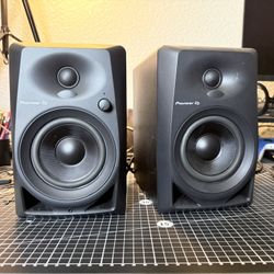 Pioneer Speakers