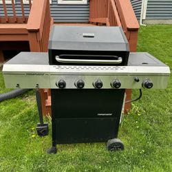 Gas Grill With Extra Parts & Propane