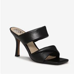 New without tag Vince Camuto Brisette Black Sandal Size 7.5