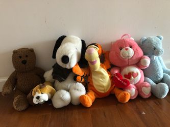 6 Stuffed Animals Snoppy, Tigger and Care Bears