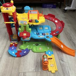 VTech Go! Go! Smart Wheels Park and Learn Deluxe Garage
