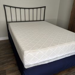 Queen Bed With Memory Foam Mattress And Boxspring