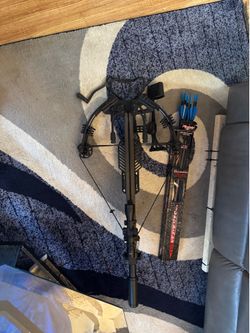 Crossbow with arrow