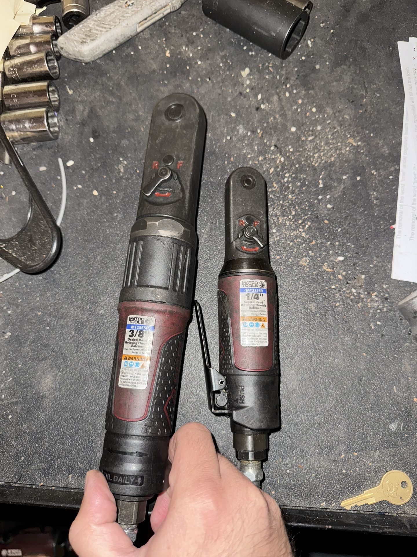 3/8 And 1/4 Pneumatic Ratchets