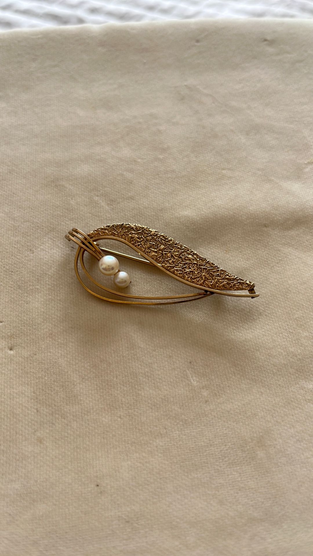 Vintage Brooch With Pearls And 12k Gf