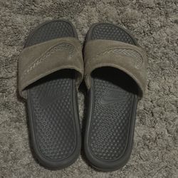 Grey nike slides size 8
