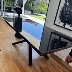 Modern Dining Table 