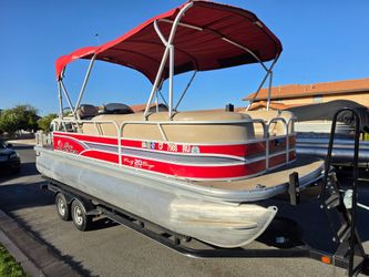 2015 Suntracker DLX 20