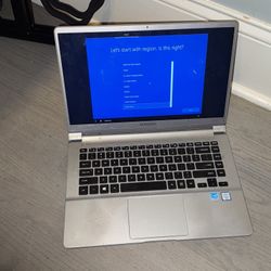 Samsung NP900X5L-K02US Notebook 9 15" Laptop (Iron Silver)