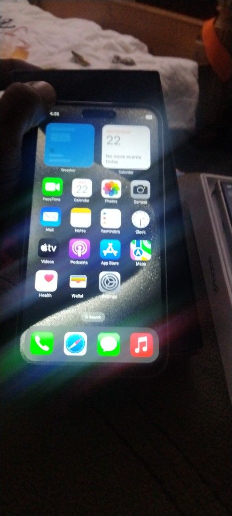 New Unlocked IPhone 15 Pro Max And Samsung 24 Ultra Electronics & Media