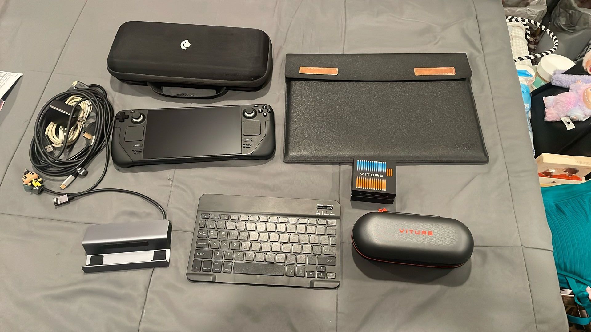 1tb LCD STEAMDECK with Keyboard, Dock, Portable Monitor And XR Glasses