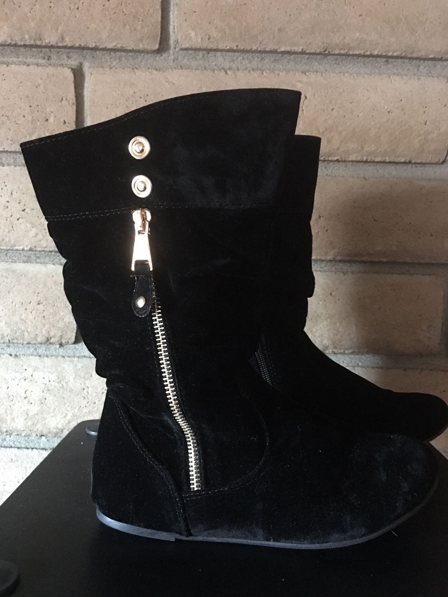 Girl’s black boots. Size 3. OBO