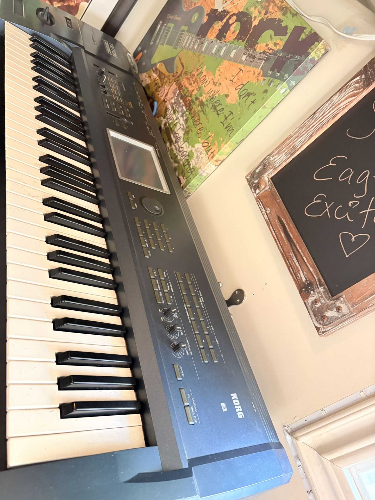 Keyboard 🎹 Korg Triton Extreme 61-Key Workstation / Sampler – $650 (Costa Mesa)