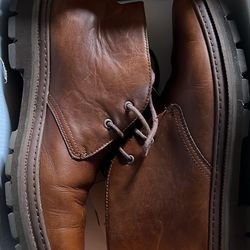 New Timberland Men’s Shoes – Size 8.5 (Fits Like 9)