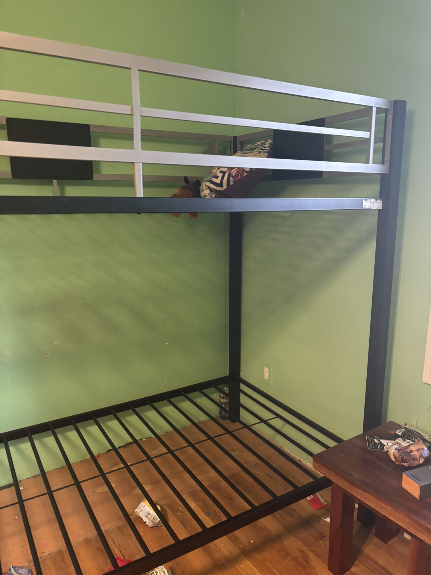 Twin Metal Bedframe