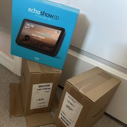 2x Echo Show 8 3rd Gen 