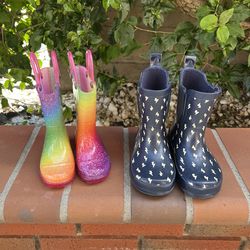 Toddler rain boots: Navy size 9  are or Multi-colored size 5