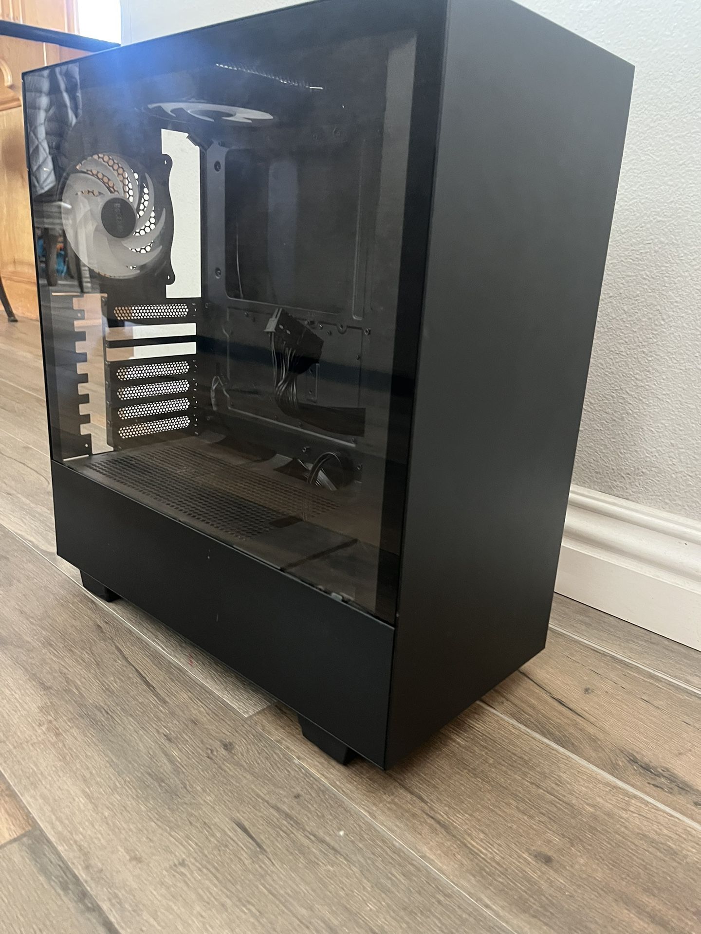 NZXT H510 PC Case W 600w Power Supply