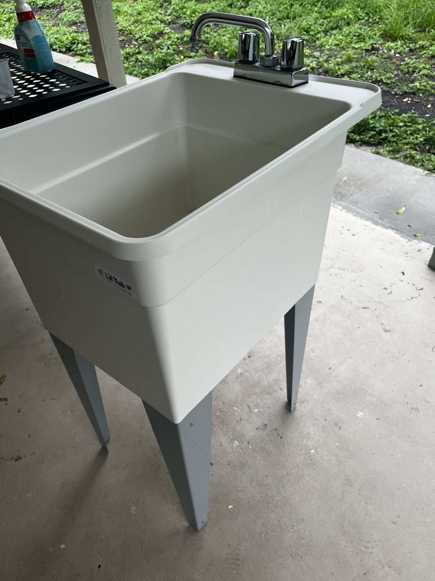 Utility Sink – $80 (Hudson, FL)